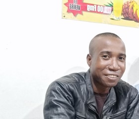Corok, 25, Antananarivo