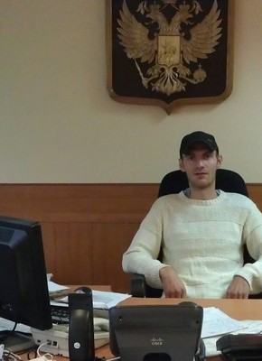 Максим из Тольятти 46 лет