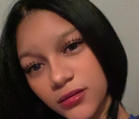 Nana, 26, Les Abymes