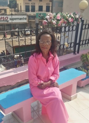 NKAM Mireille из Yaoundé 55 лет