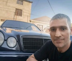 Mister Z, 48, Yeni Suraxani