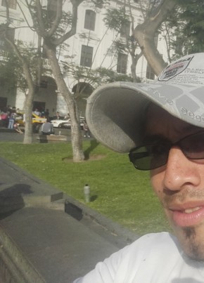 Carlos, 39, Peru, Lima