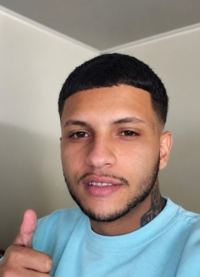 Lucas santos из Porto Alegre 23 года