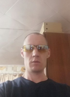Артем, 36, Россия, Белово