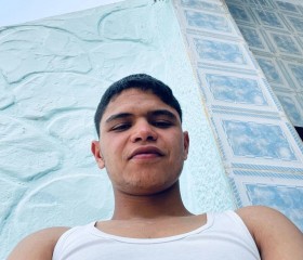 Amin, 21, Menzel Bourguiba