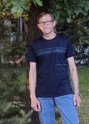 Роман из Выксы 46 лет