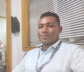 Robin, 25, Port Moresby