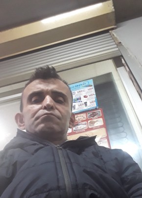 Refik Ahmetoglu, 47, Türkiye Cumhuriyeti, İstanbul