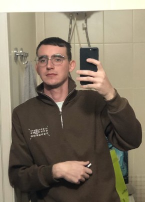 Антон из Сургута 22 года
