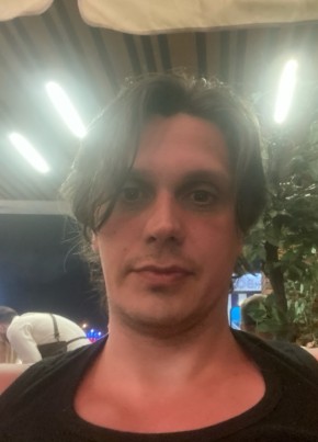 Кирилл из Челябинска 37 лет