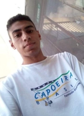 Matheus, 21, República Federativa do Brasil, Curitiba