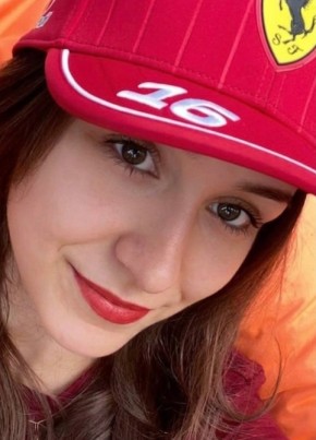Виола из Луганска 22 года