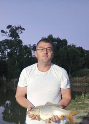 Miloš из Нови Сада 21 год