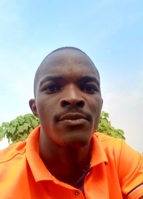 Rogers, 26, Uganda, Kampala