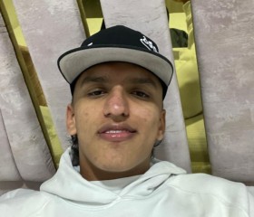 Teo, 18, Pereira