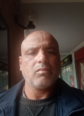 Abdel, 44, Repubblica Italiana, Laveno-Mombello