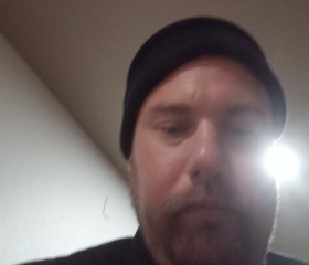 Micah, 34, Fresno (State of California)