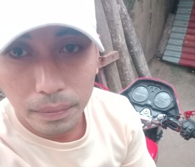 Vinz, 32, Santa Cruz (Calabarzon)