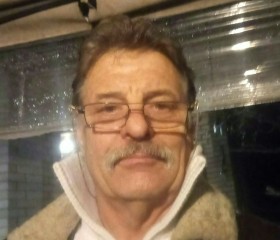 Олег, 65 лет, Київ