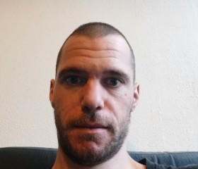 Bakkie, 36, Bussum