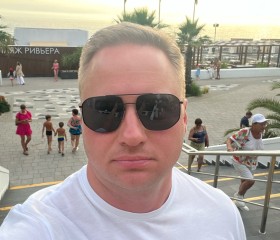 Valentin, 40, Moscow