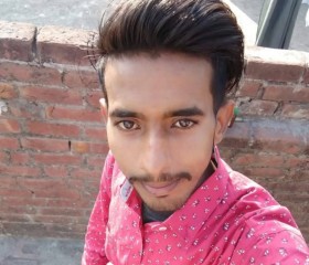 Aasif, 18, Khawr Fakkan