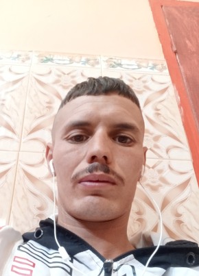 الشاوي الشاوي, 26, People’s Democratic Republic of Algeria, Constantine