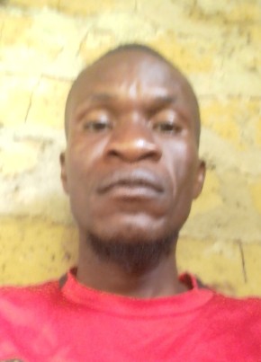 Abubakar, 38, Sierra Leone, Freetown
