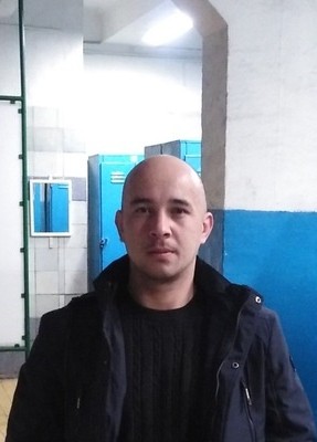 Павел, 38, Россия, Тула