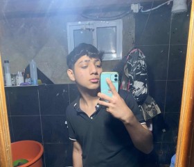 Esequiel, 18, Barranqueras