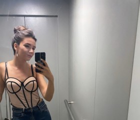 Valkiriya, 32, Washington D.C.