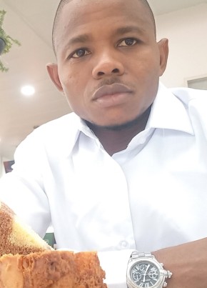 Bah Abdoulaye из Loanda 38 лет