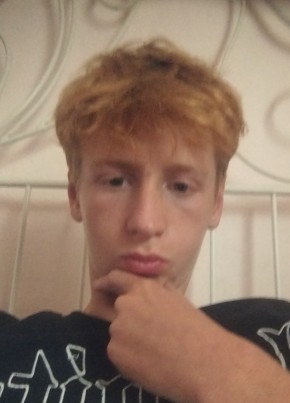 Mario из Dărmăneşti (Bacău) 18 лет