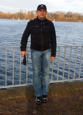Ten, 43, Germany, Dusseldorf