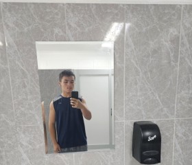 Derik, 18, Saipan