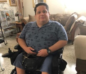 Miguel, 18, Bayamon