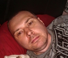Rob H, 44, Tredegar