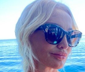 Yuliya, 48, Moscow