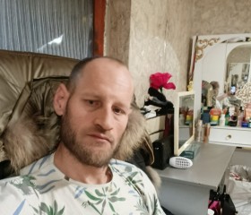 Yordan Yordanov, 38, Sofia