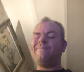 Manuel, 40, Maubeuge