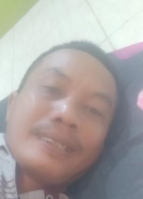 Nyoman, 50, Indonesia, Kota Surabaya