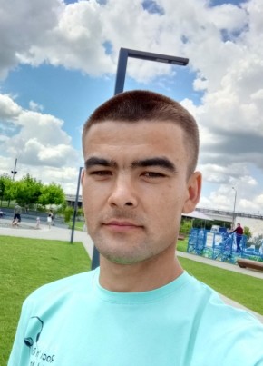 Бек из Луганска 25 лет