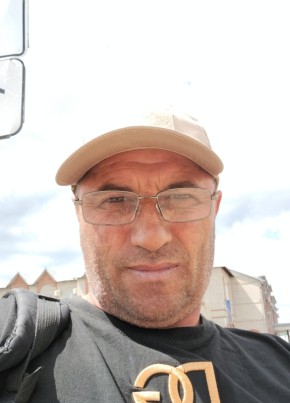 Магомед из Волхова 50 лет