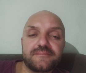 Jovaels, 37, Tripoli