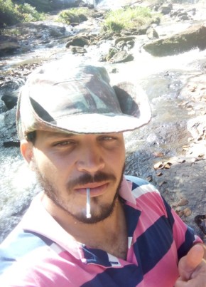 Bruno, 27, República Federativa do Brasil, Carangola