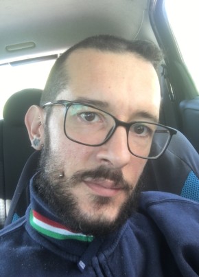 Mikele, 41, Repubblica Italiana, Gemona