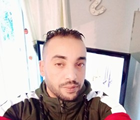 Yassine, 36, Plaisance-du-Touch