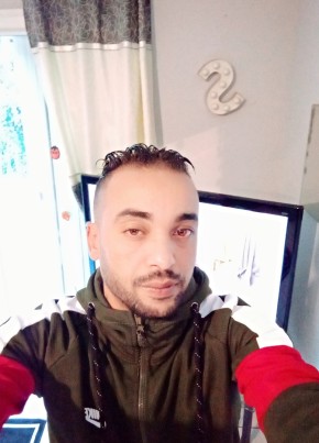 Yassine, 34, République Française, Plaisance-du-Touch