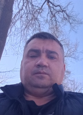 Анатолий из Козельска 46 лет