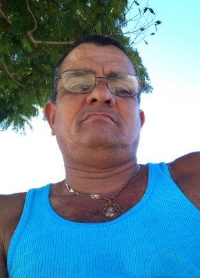 Carlos Carmenate, 57, República de Cuba, Holguín